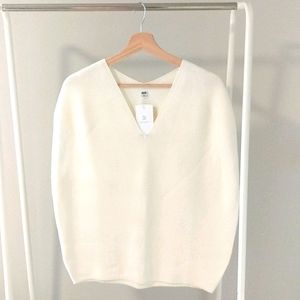 Uniqlo sleeveless cocoon sweater